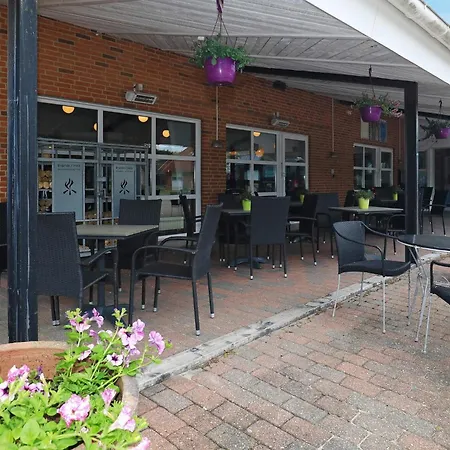 4 Person On A In Semesterbostad *