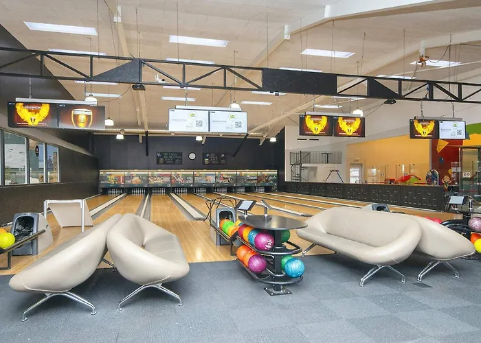 4 Person On A In Блаванн